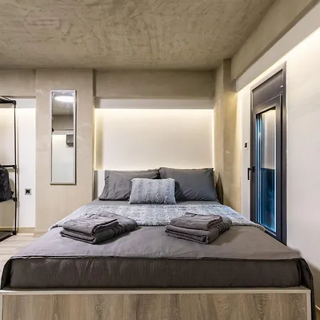 Ventiri Lofts - Kalamata Luxury Penthouses Lägenhet Faraí