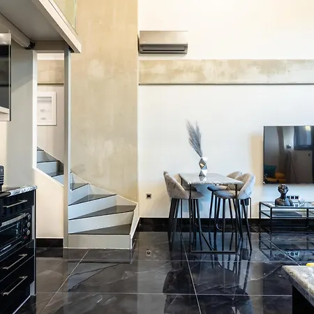 Ventiri Lofts - Kalamata Luxury Penthouses Lägenhet Faraí