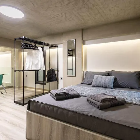 Ventiri Lofts - Kalamata Luxury Penthouses Lägenhet