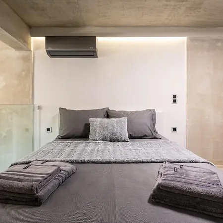 Lägenhet Ventiri Lofts - Kalamata Luxury Penthouses Faraí